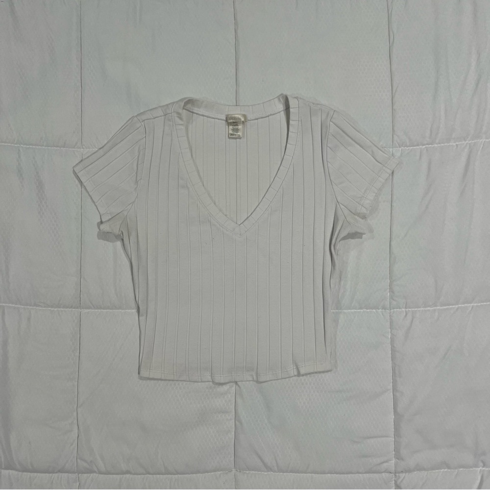 BOZZOLO WHITE V NECK CROP TOP
